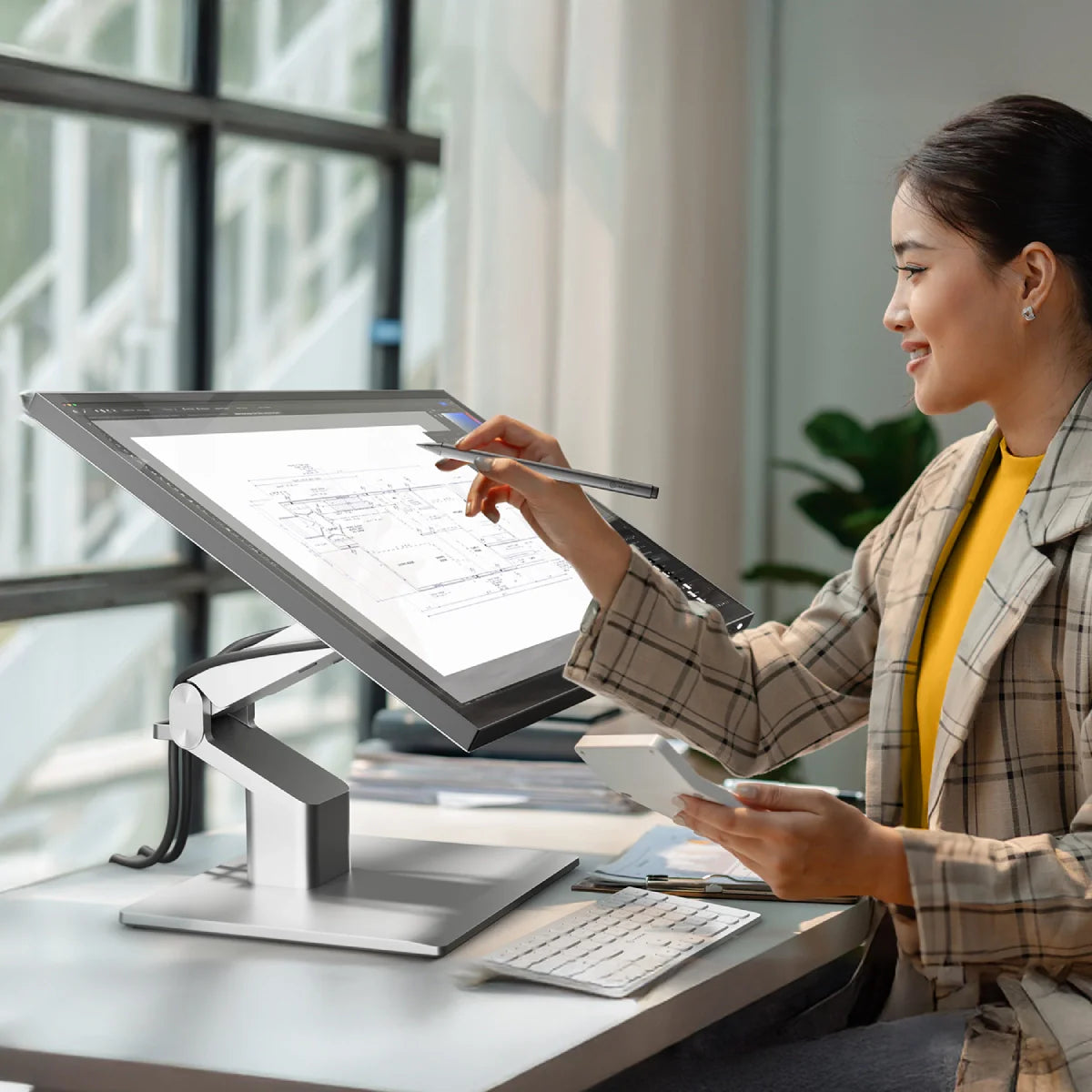 Clarity Fold Touch 27" 4K UHD Touchscreen with Fold Stand and Clarity Active Stylus