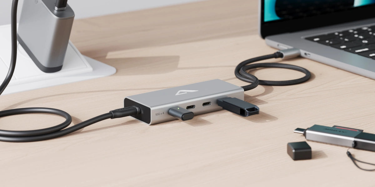 ZIP 4 Port USB-C Hub with 100W PD Passthrough Charging